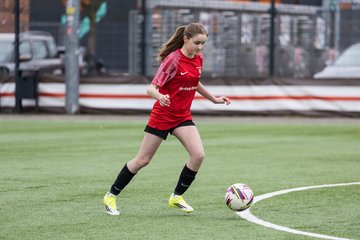 Bild 340 - wBJ FC St. Pauli - Walddoerfer SV : Ergebnis: 3:4